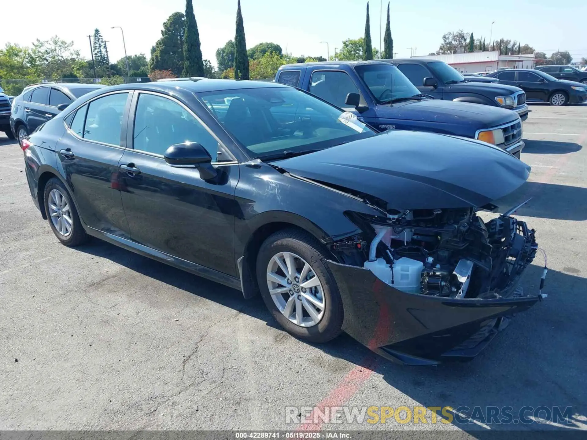 1 Photograph of a damaged car 4T1DAACK5SU023458 TOYOTA CAMRY 2025