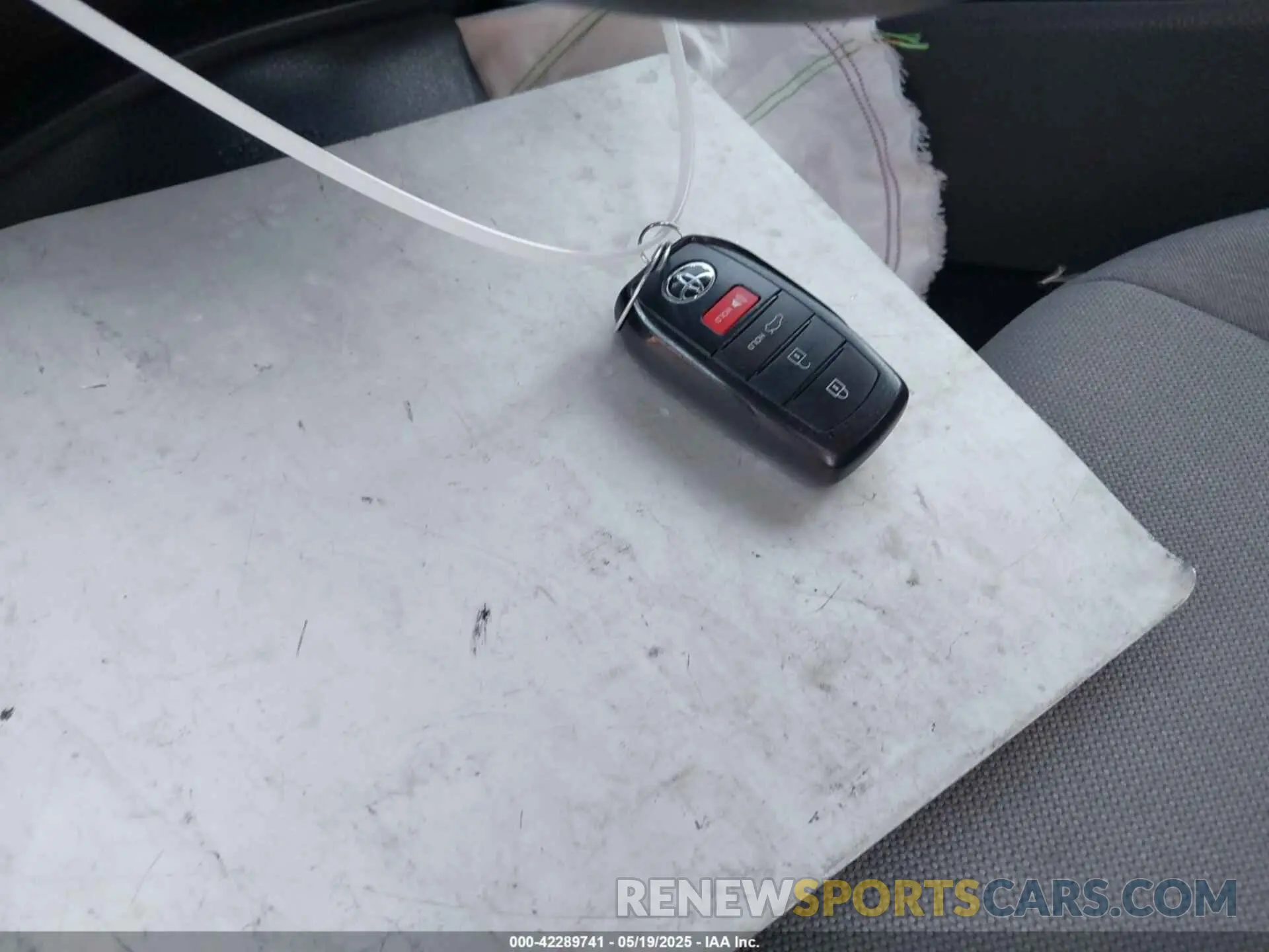 11 Photograph of a damaged car 4T1DAACK5SU023458 TOYOTA CAMRY 2025