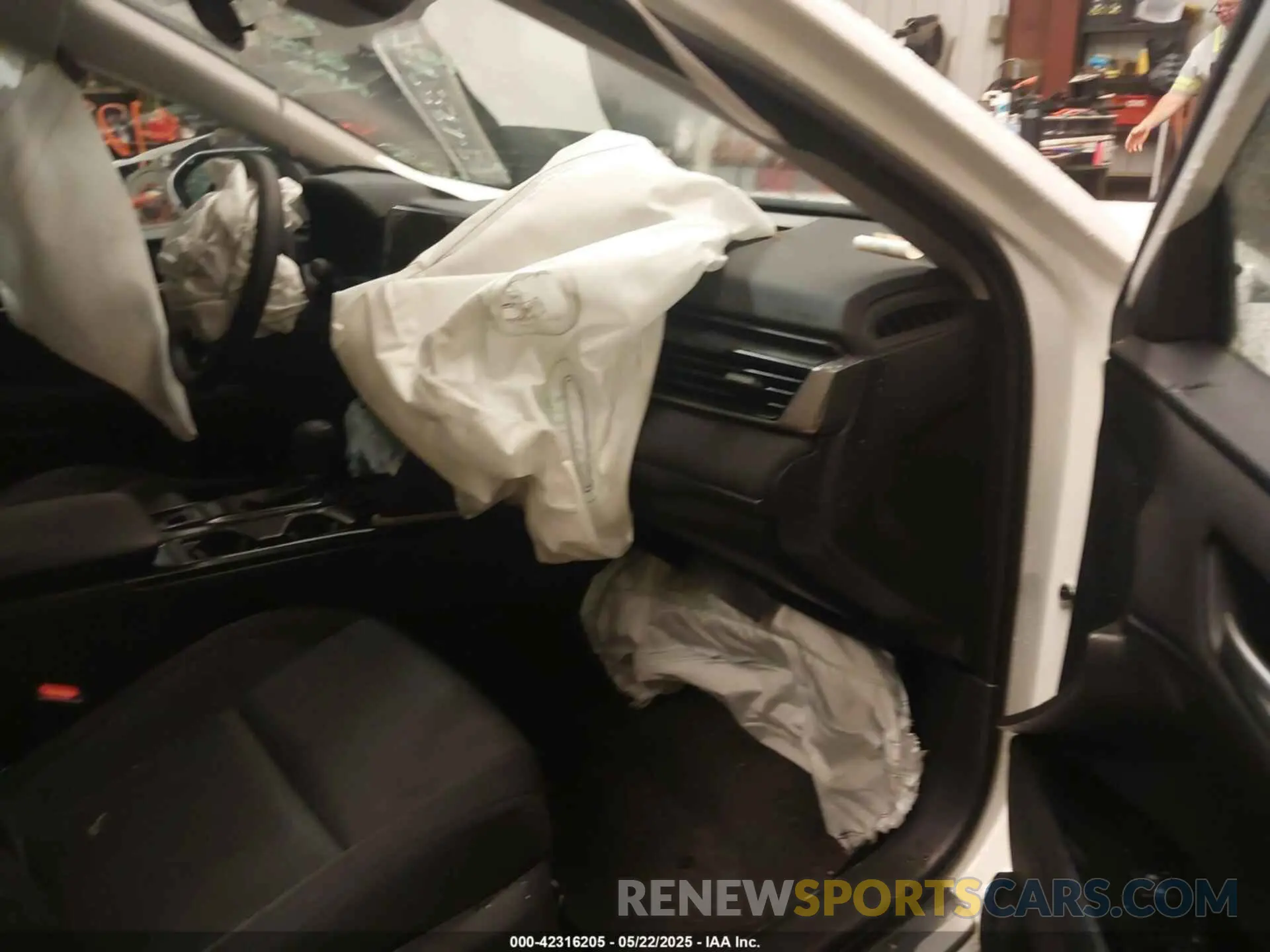 5 Photograph of a damaged car 4T1DAACK5SU067962 TOYOTA CAMRY 2025