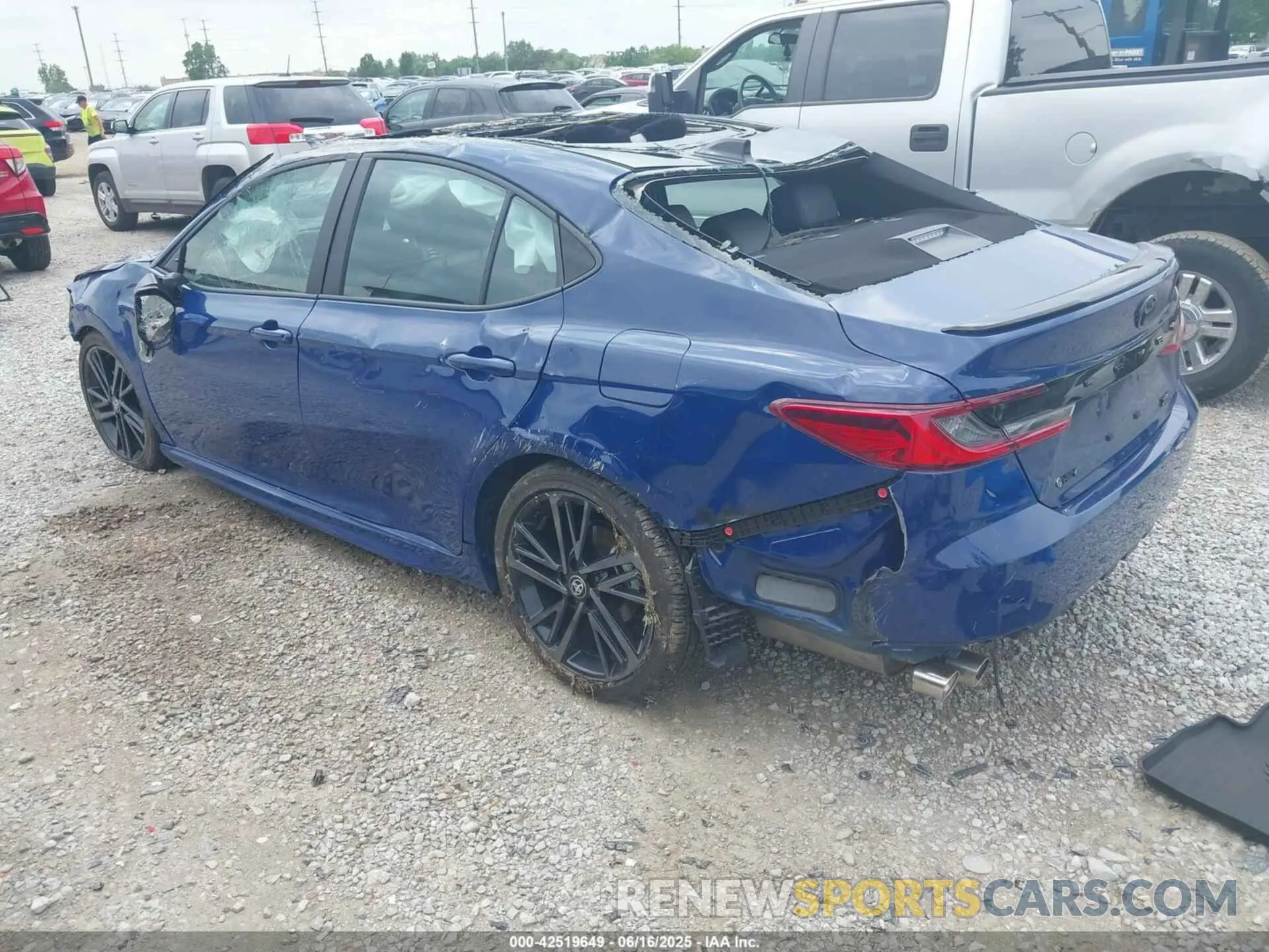 3 Photograph of a damaged car 4T1DAACK5SU069811 TOYOTA CAMRY 2025