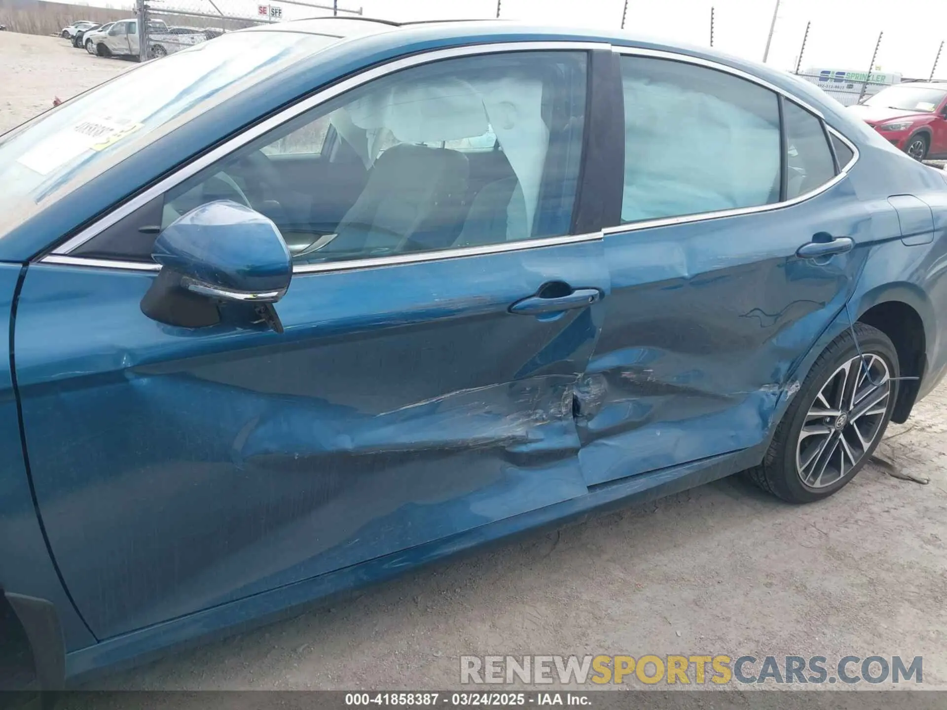 6 Photograph of a damaged car 4T1DAACK5SU073261 TOYOTA CAMRY 2025