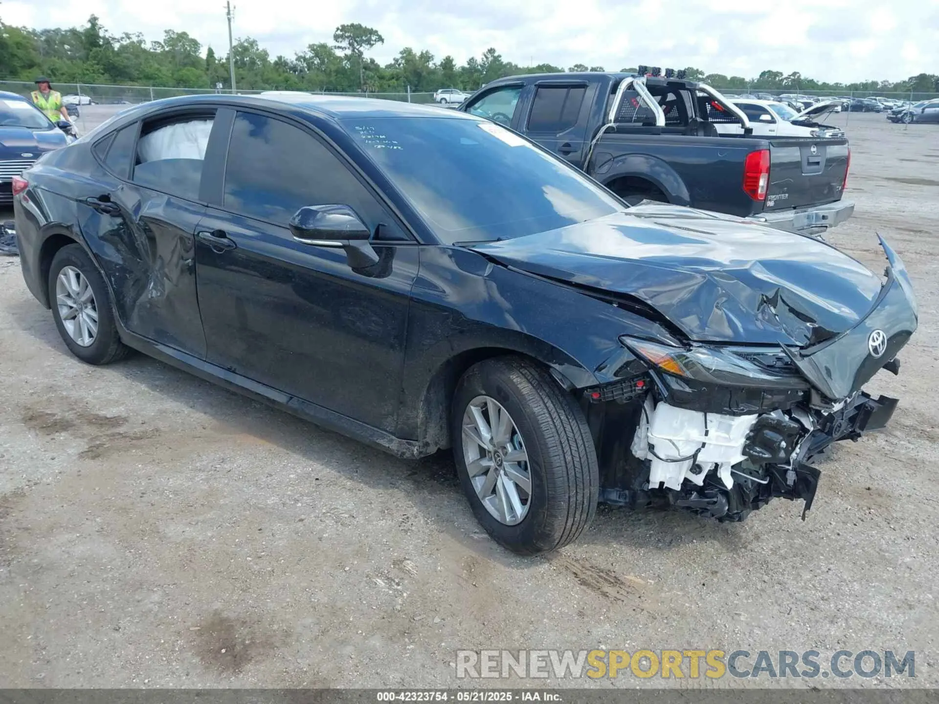 1 Photograph of a damaged car 4T1DAACK5SU108929 TOYOTA CAMRY 2025