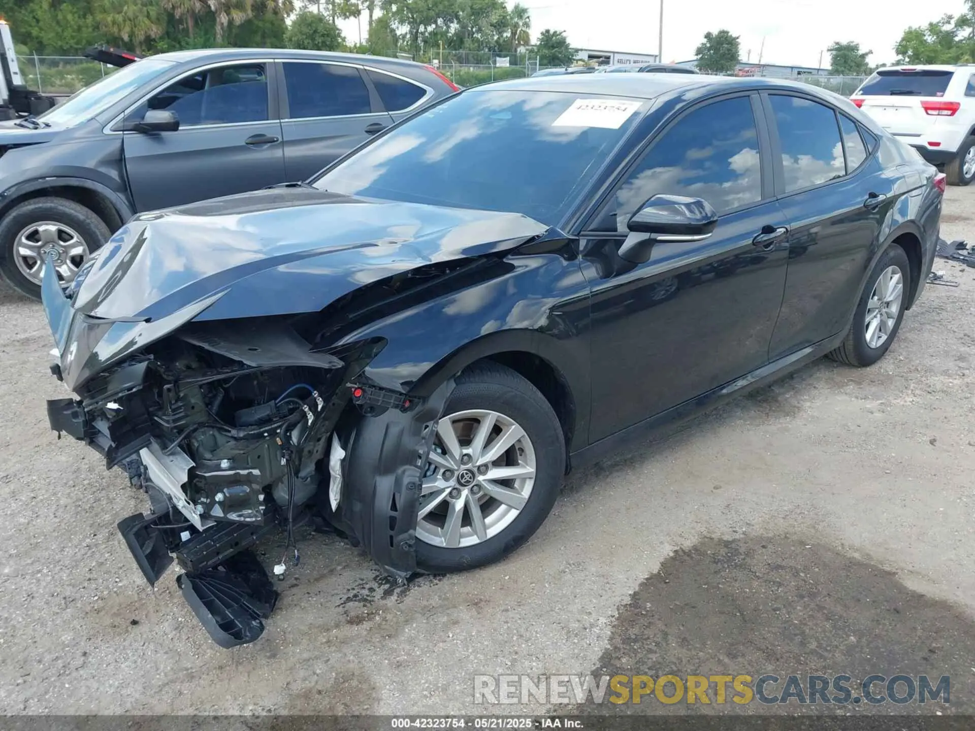 2 Photograph of a damaged car 4T1DAACK5SU108929 TOYOTA CAMRY 2025
