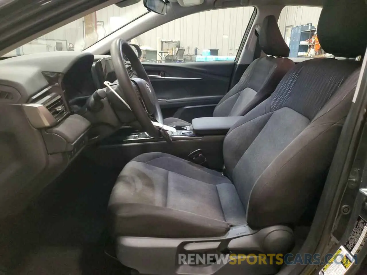 7 Фотография поврежденного автомобиля 4T1DAACK5SU517710 TOYOTA CAMRY 2025