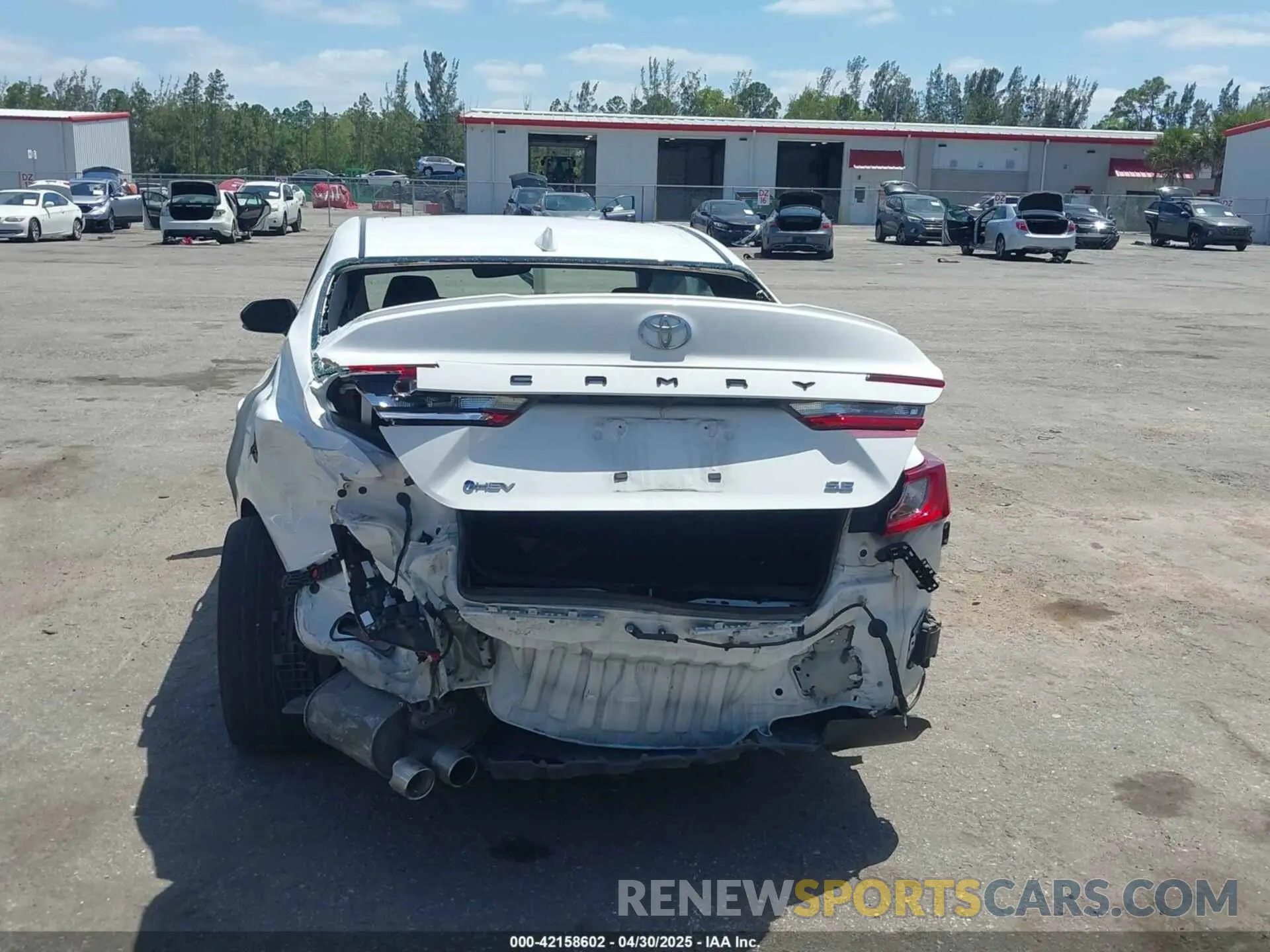 17 Photograph of a damaged car 4T1DAACK5SU534295 TOYOTA CAMRY 2025