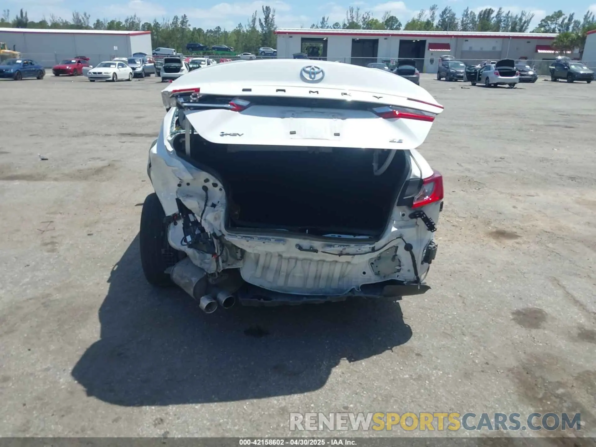 6 Photograph of a damaged car 4T1DAACK5SU534295 TOYOTA CAMRY 2025