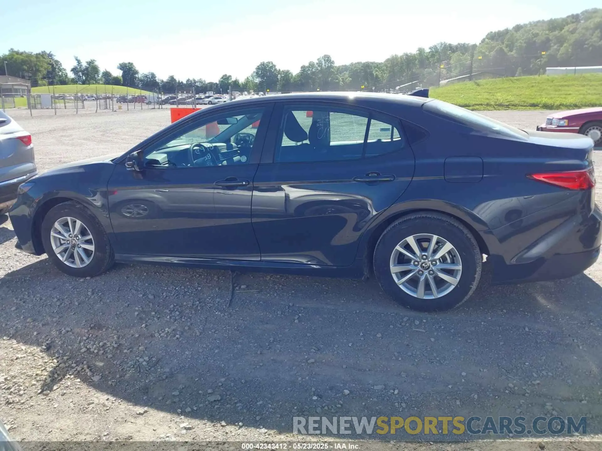 14 Photograph of a damaged car 4T1DAACK5SU586980 TOYOTA CAMRY 2025