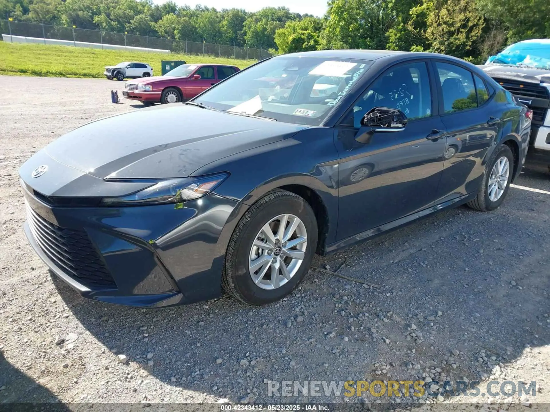 2 Photograph of a damaged car 4T1DAACK5SU586980 TOYOTA CAMRY 2025
