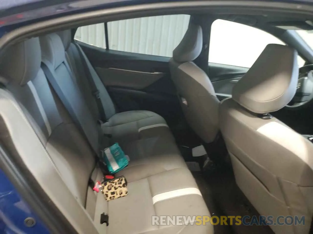 10 Photograph of a damaged car 4T1DAACK6SU046330 TOYOTA CAMRY 2025