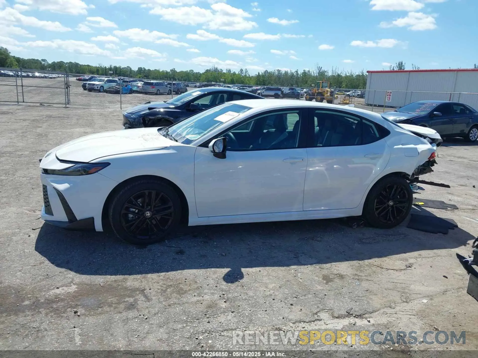 14 Photograph of a damaged car 4T1DAACK6SU046683 TOYOTA CAMRY 2025