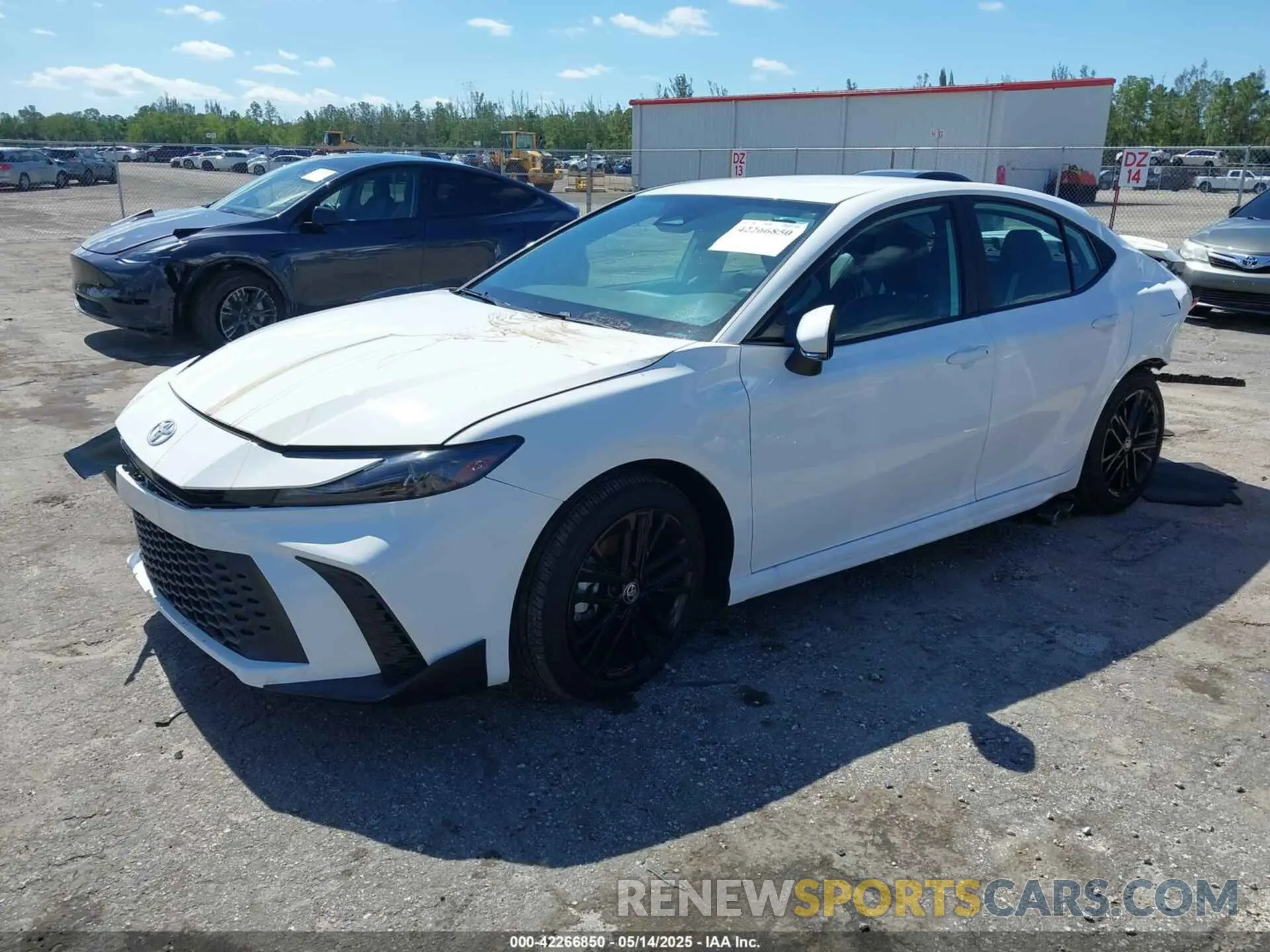 2 Photograph of a damaged car 4T1DAACK6SU046683 TOYOTA CAMRY 2025