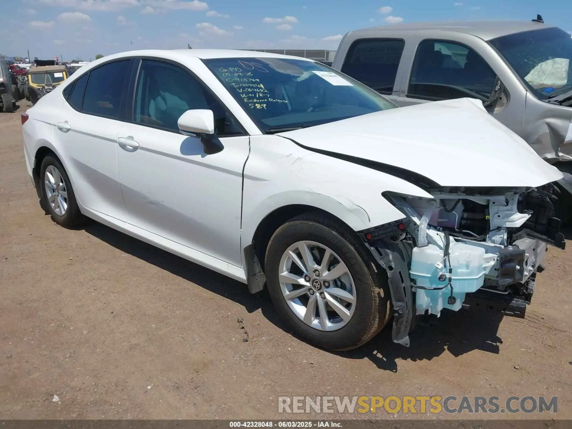 1 Photograph of a damaged car 4T1DAACK6SU064682 TOYOTA CAMRY 2025