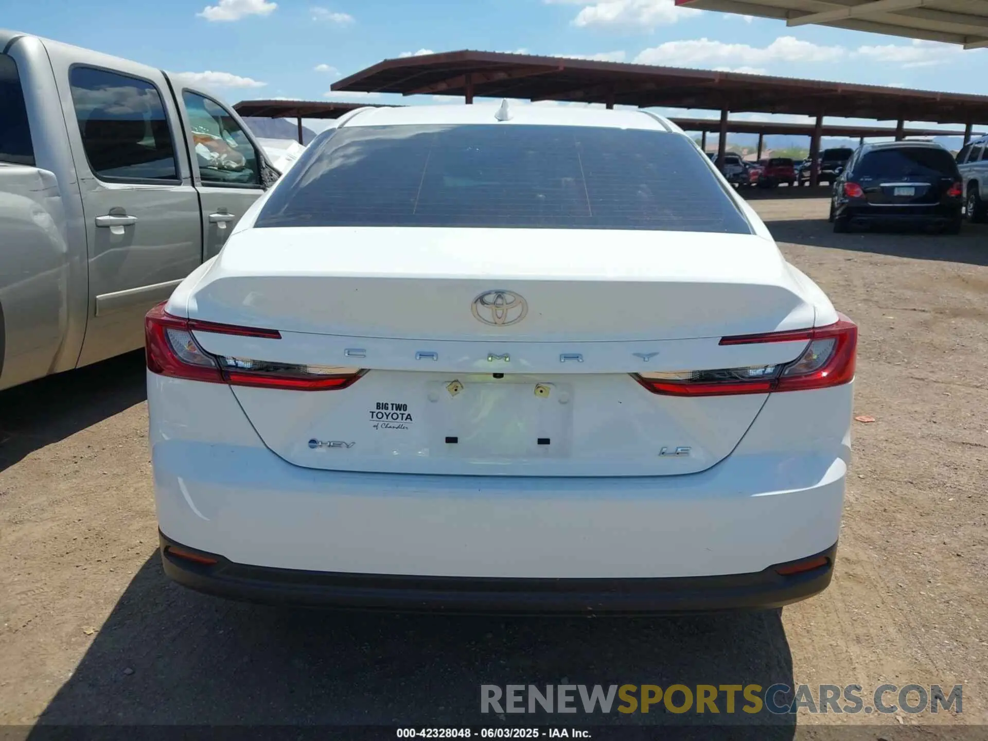 17 Photograph of a damaged car 4T1DAACK6SU064682 TOYOTA CAMRY 2025