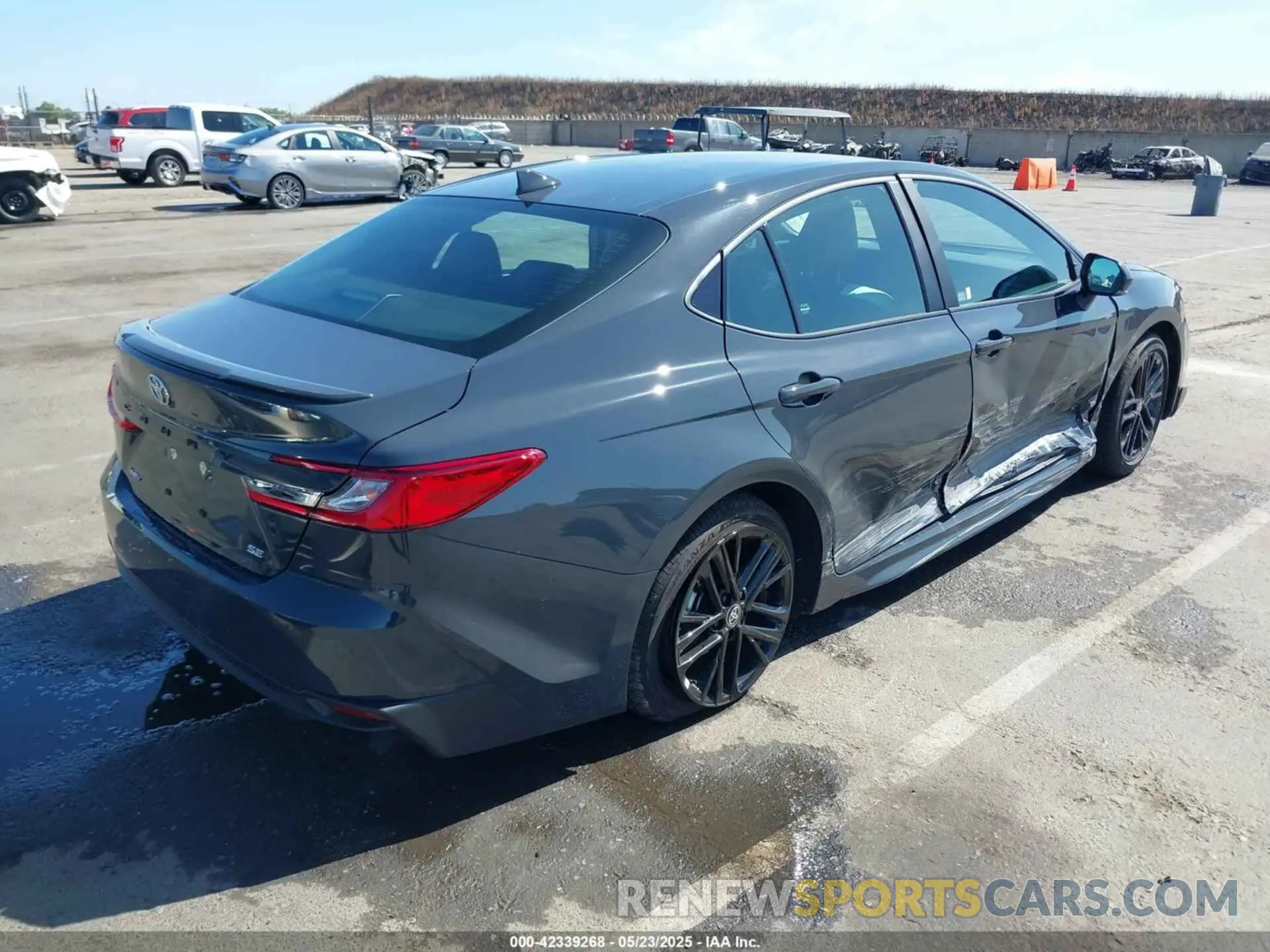 4 Фотография поврежденного автомобиля 4T1DAACK6SU067842 TOYOTA CAMRY 2025