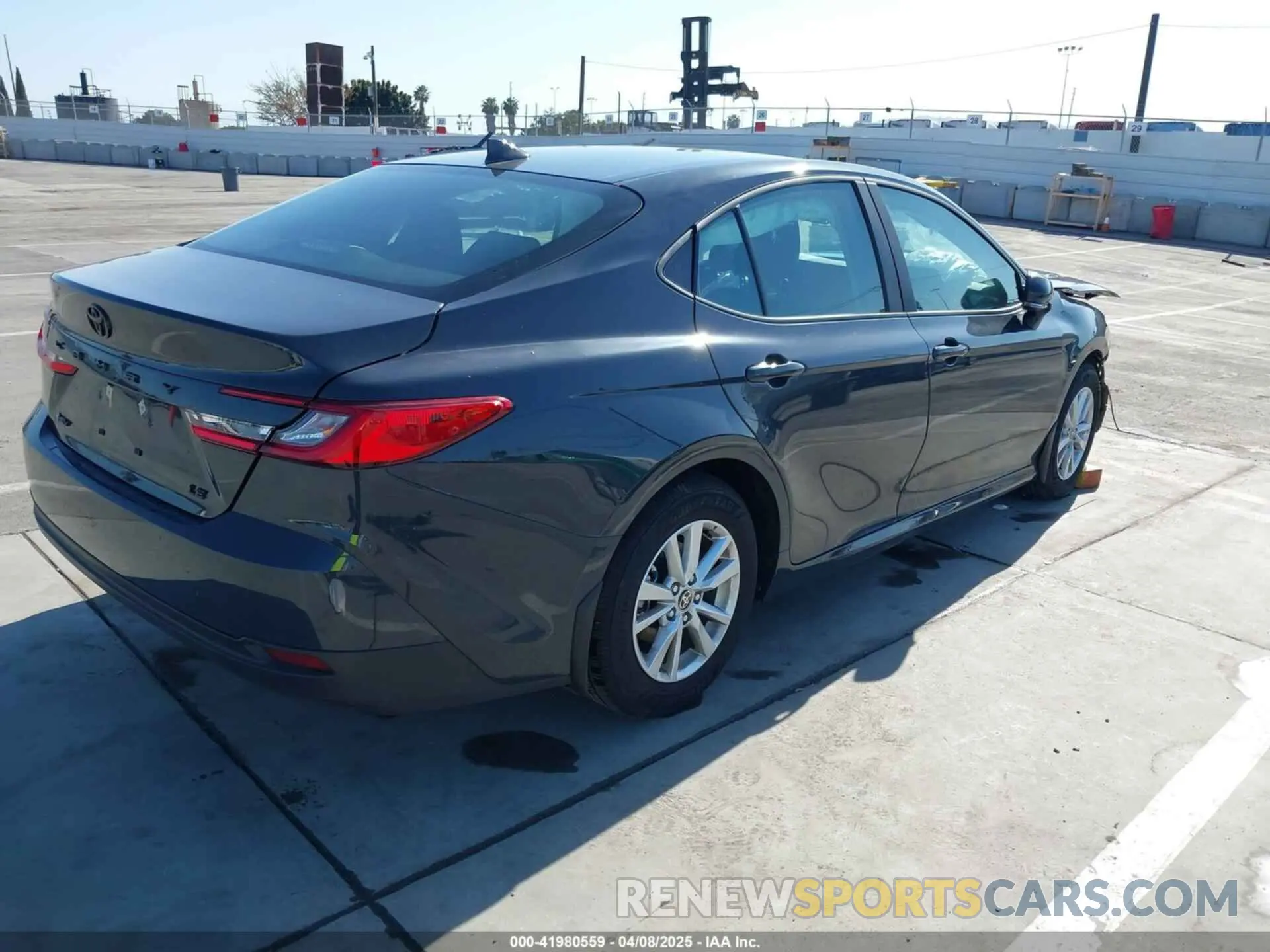 4 Фотография поврежденного автомобиля 4T1DAACK6SU077786 TOYOTA CAMRY 2025