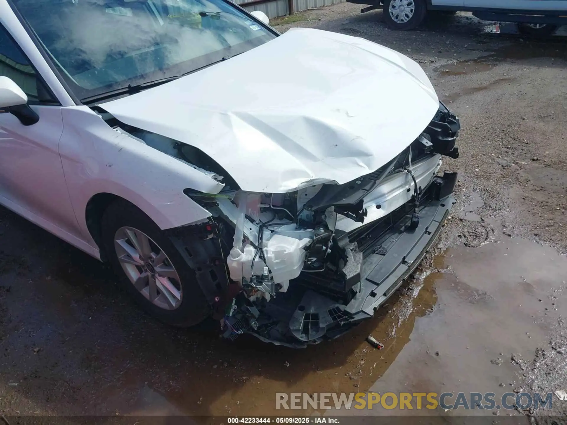 6 Photograph of a damaged car 4T1DAACK6SU082583 TOYOTA CAMRY 2025
