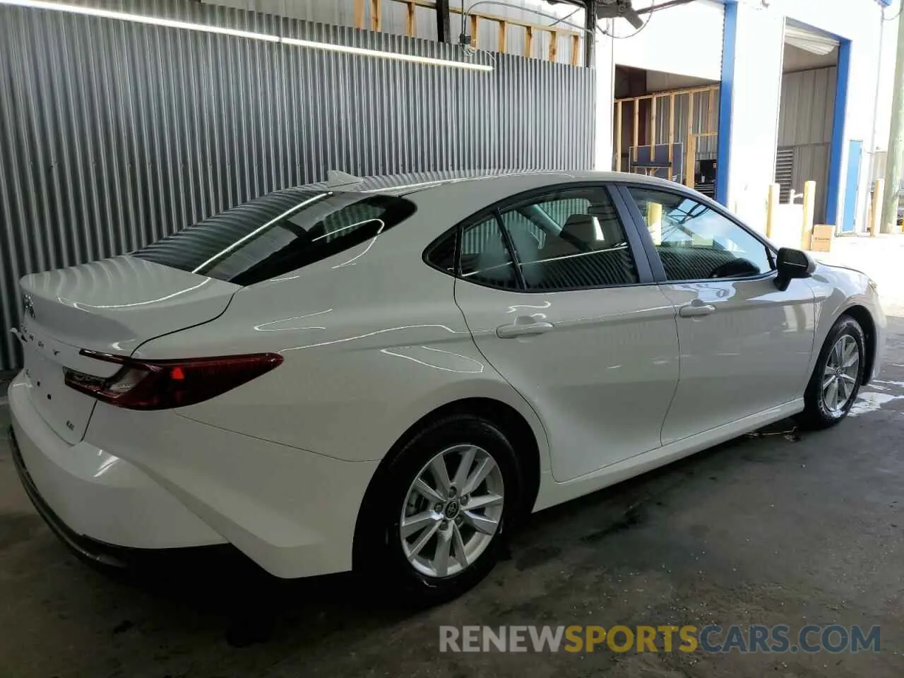 3 Photograph of a damaged car 4T1DAACK6SU130342 TOYOTA CAMRY 2025