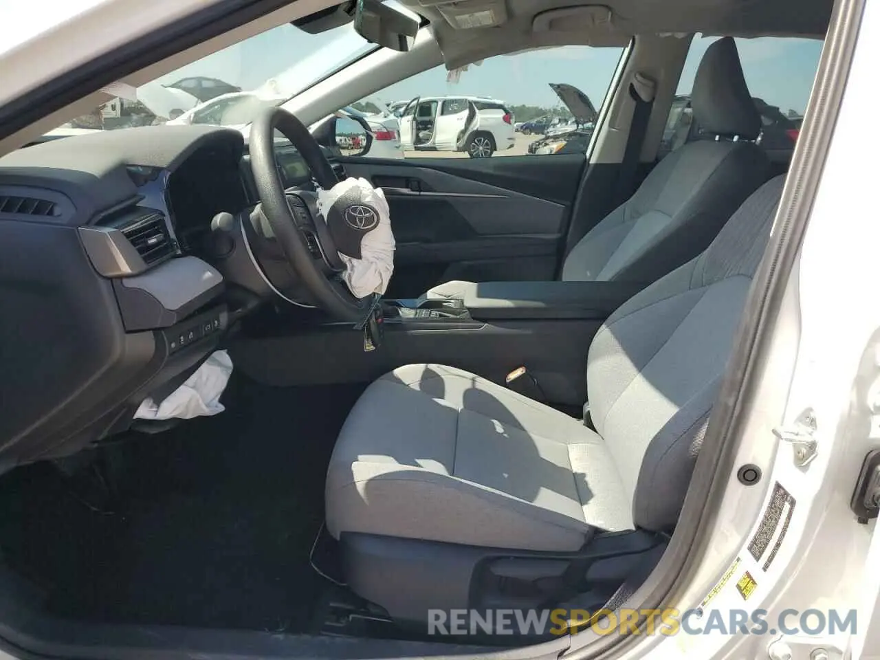7 Photograph of a damaged car 4T1DAACK6SU511074 TOYOTA CAMRY 2025