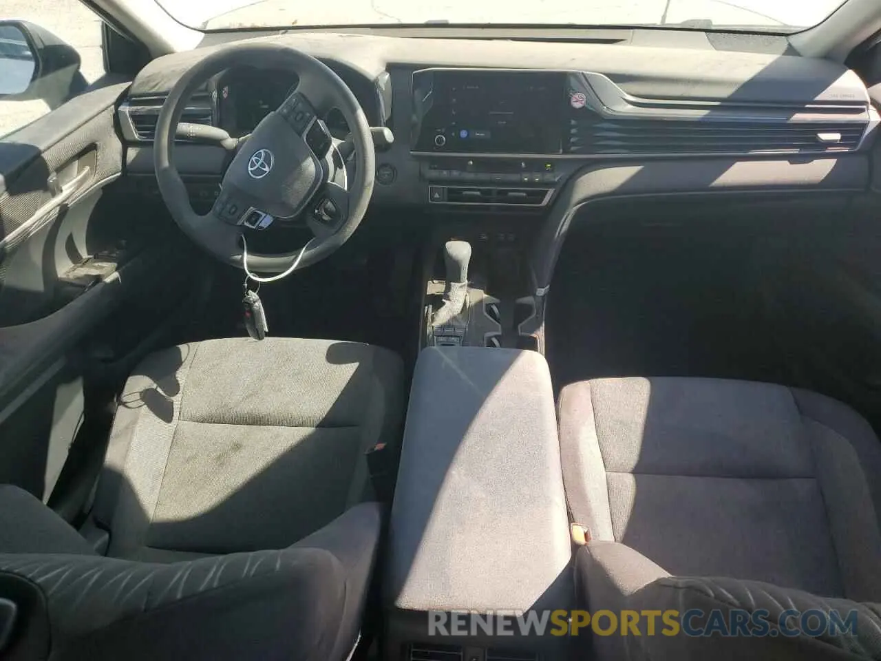 8 Фотография поврежденного автомобиля 4T1DAACK6SU525038 TOYOTA CAMRY 2025