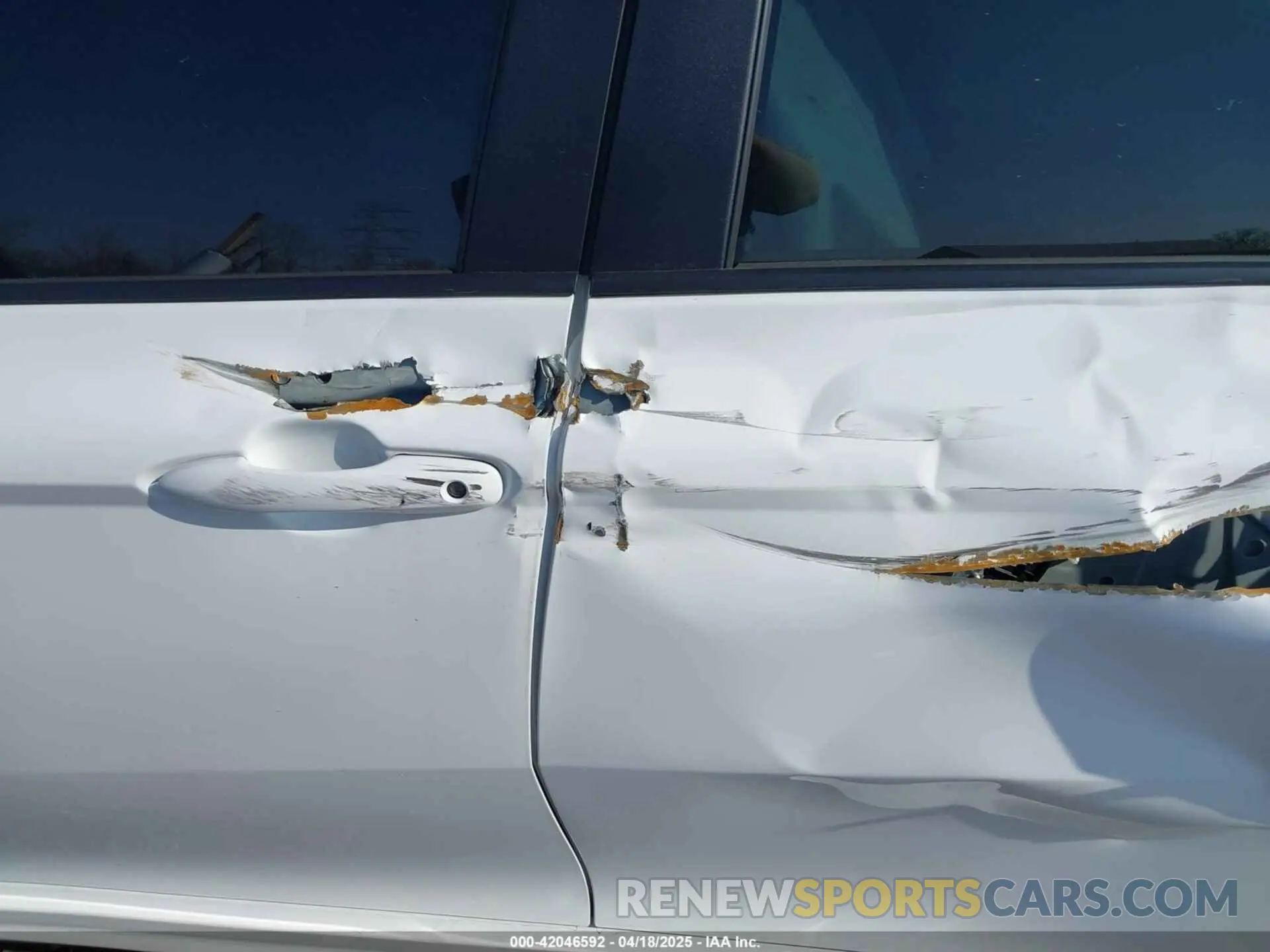 19 Photograph of a damaged car 4T1DAACK6SU552739 TOYOTA CAMRY 2025