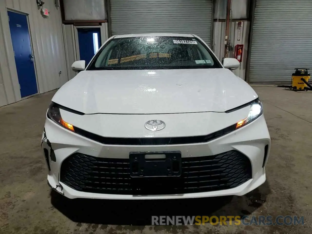 5 Фотография поврежденного автомобиля 4T1DAACK6SU561652 TOYOTA CAMRY 2025
