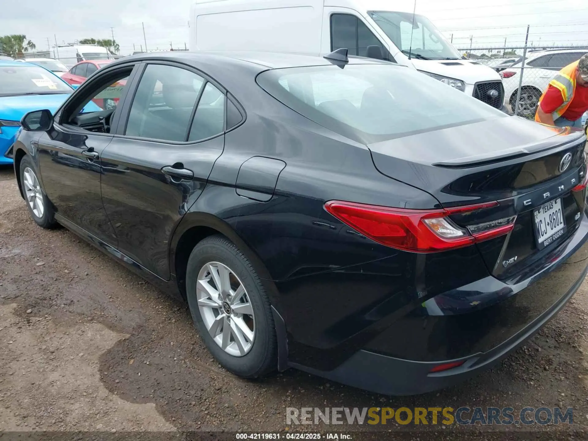 3 Фотография поврежденного автомобиля 4T1DAACK6SU561974 TOYOTA CAMRY 2025