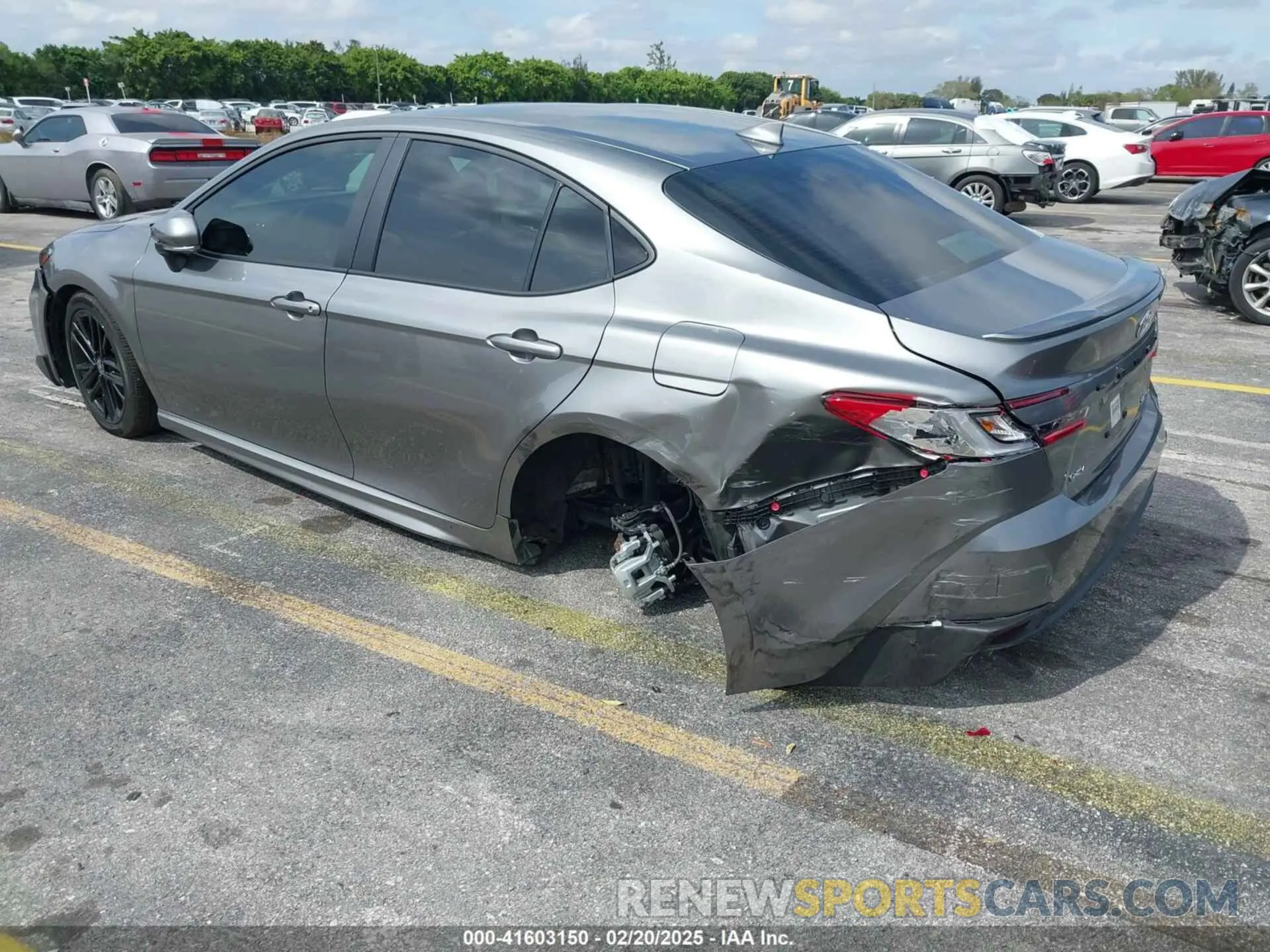 3 Фотография поврежденного автомобиля 4T1DAACK6SU566124 TOYOTA CAMRY 2025