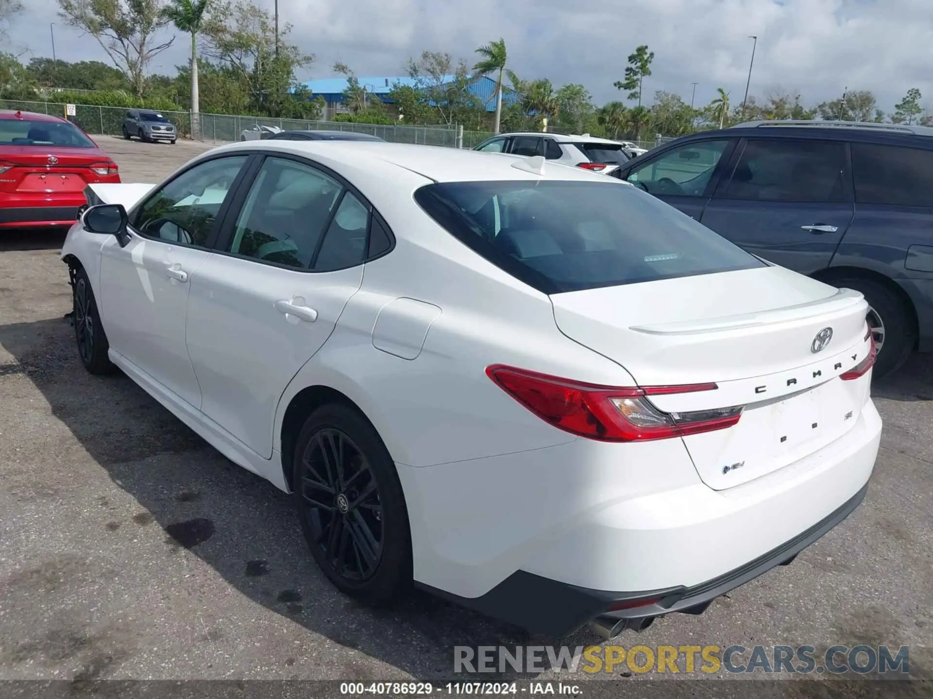 3 Фотография поврежденного автомобиля 4T1DAACK7SU048183 TOYOTA CAMRY 2025
