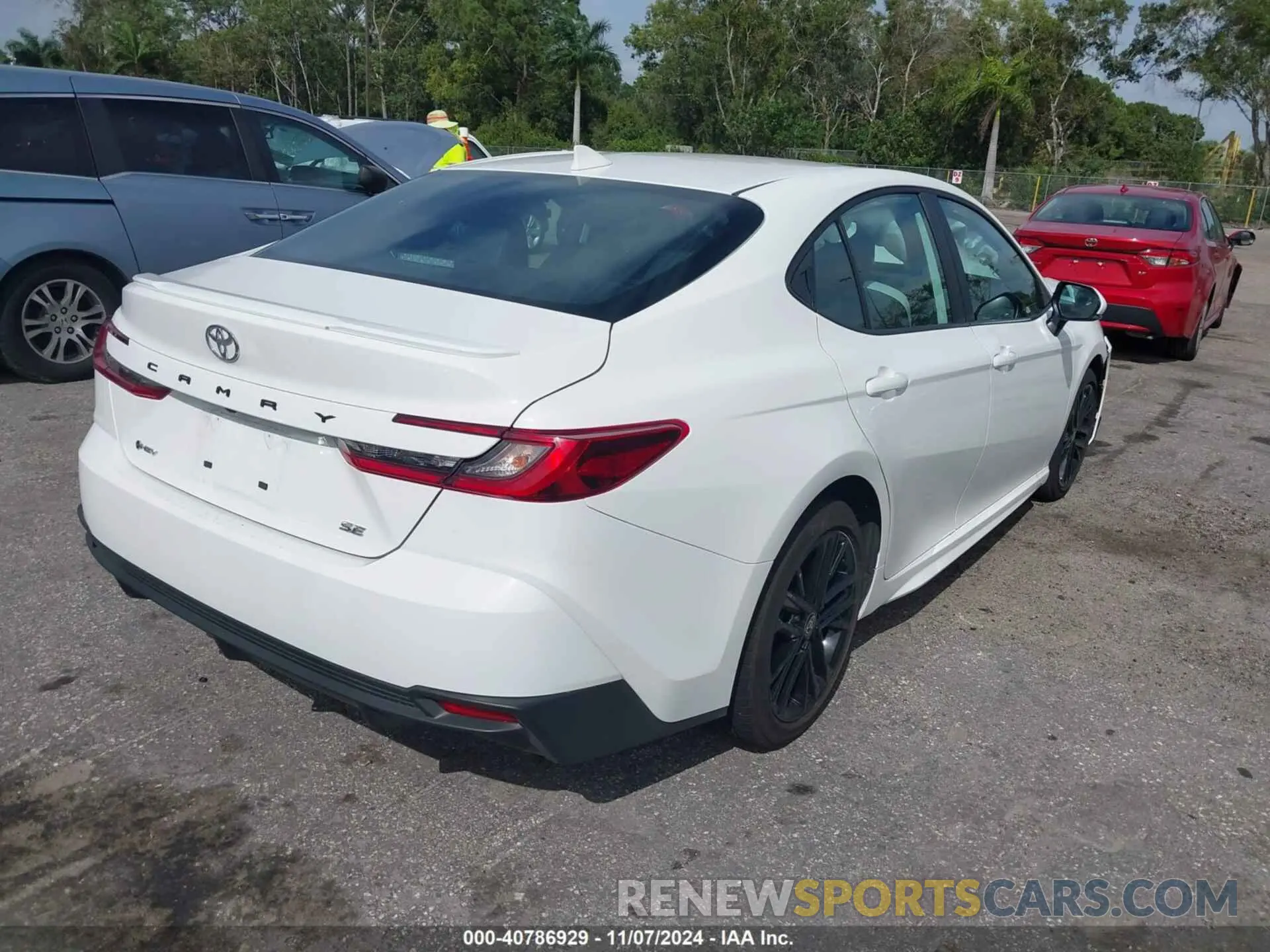 4 Фотография поврежденного автомобиля 4T1DAACK7SU048183 TOYOTA CAMRY 2025