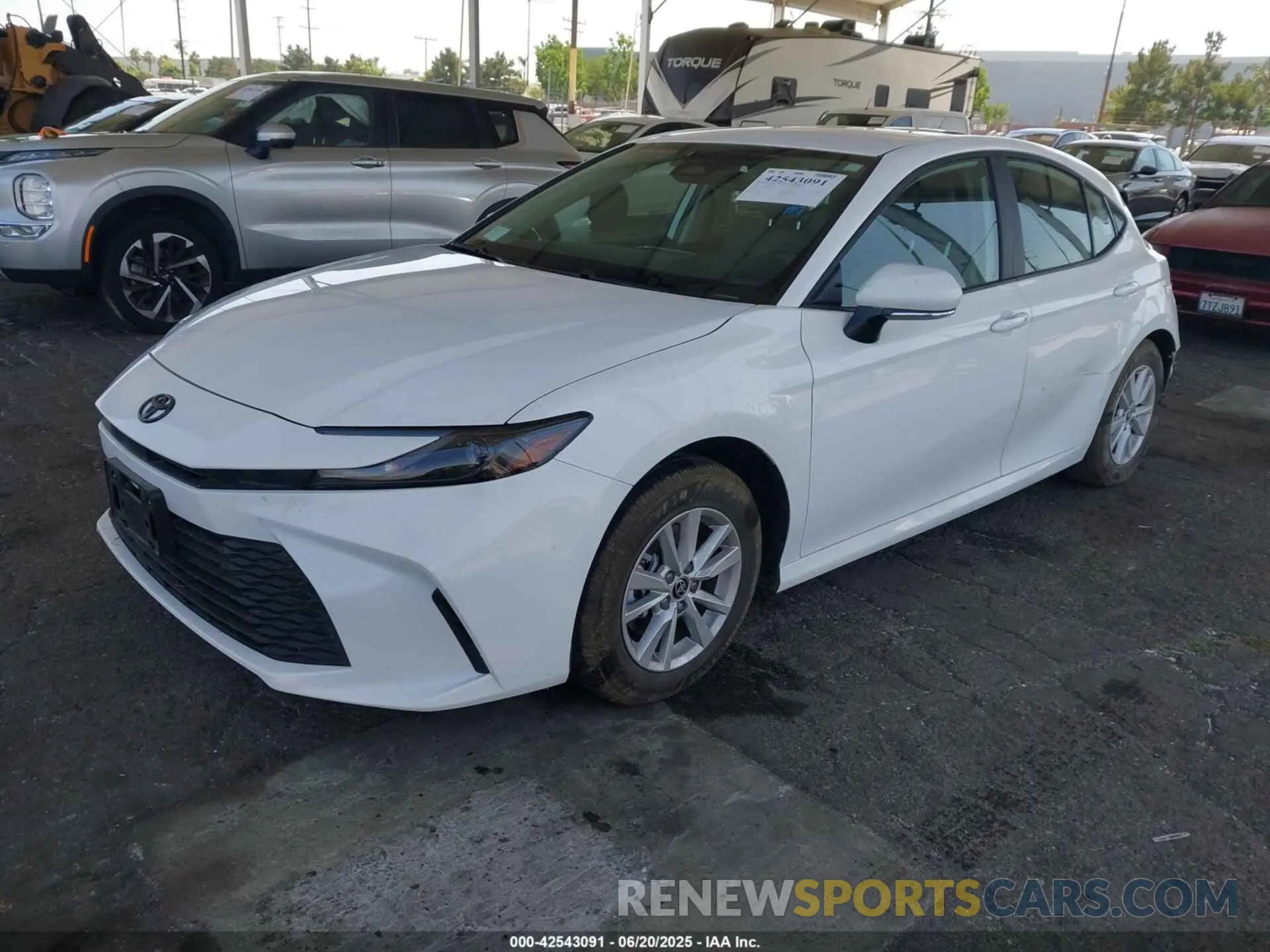 2 Фотография поврежденного автомобиля 4T1DAACK7SU087615 TOYOTA CAMRY 2025