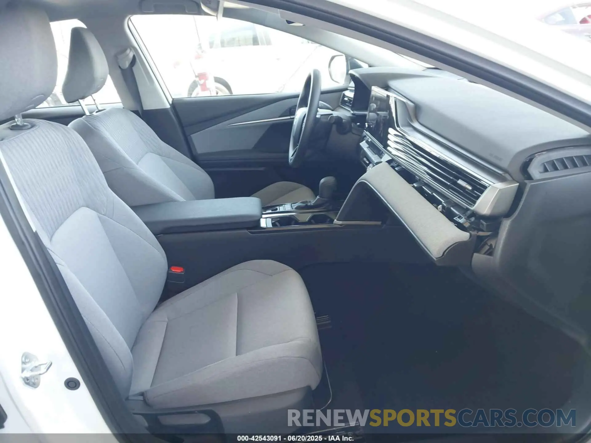 5 Фотография поврежденного автомобиля 4T1DAACK7SU087615 TOYOTA CAMRY 2025