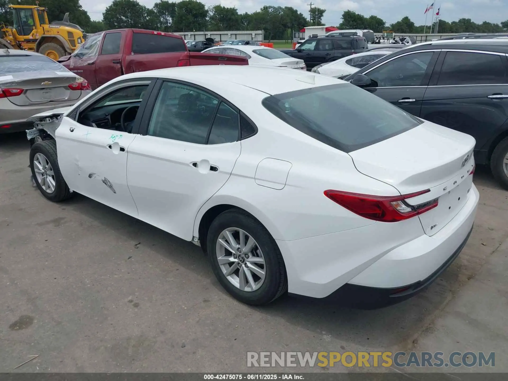 3 Фотография поврежденного автомобиля 4T1DAACK7SU507969 TOYOTA CAMRY 2025