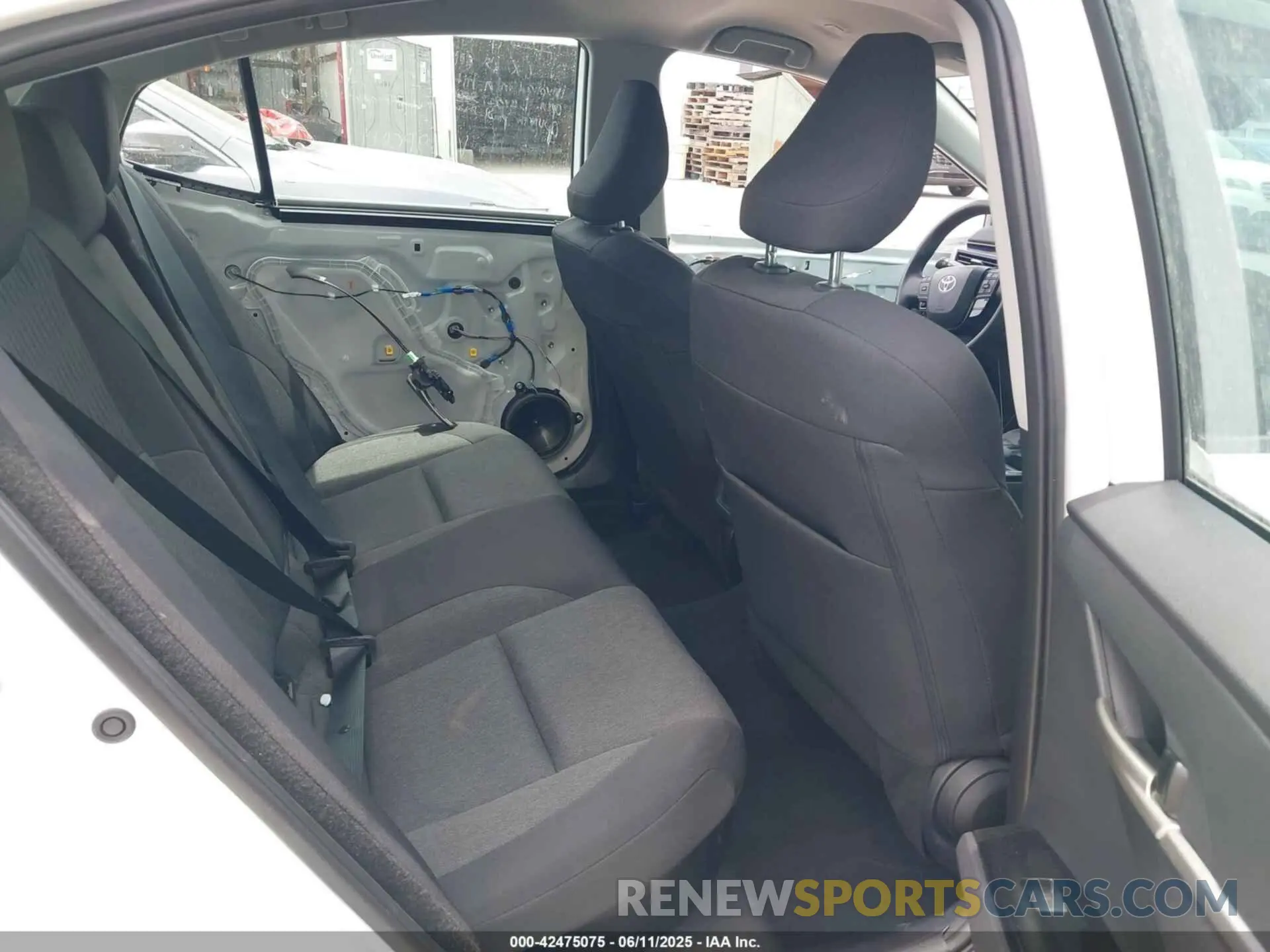 8 Фотография поврежденного автомобиля 4T1DAACK7SU507969 TOYOTA CAMRY 2025