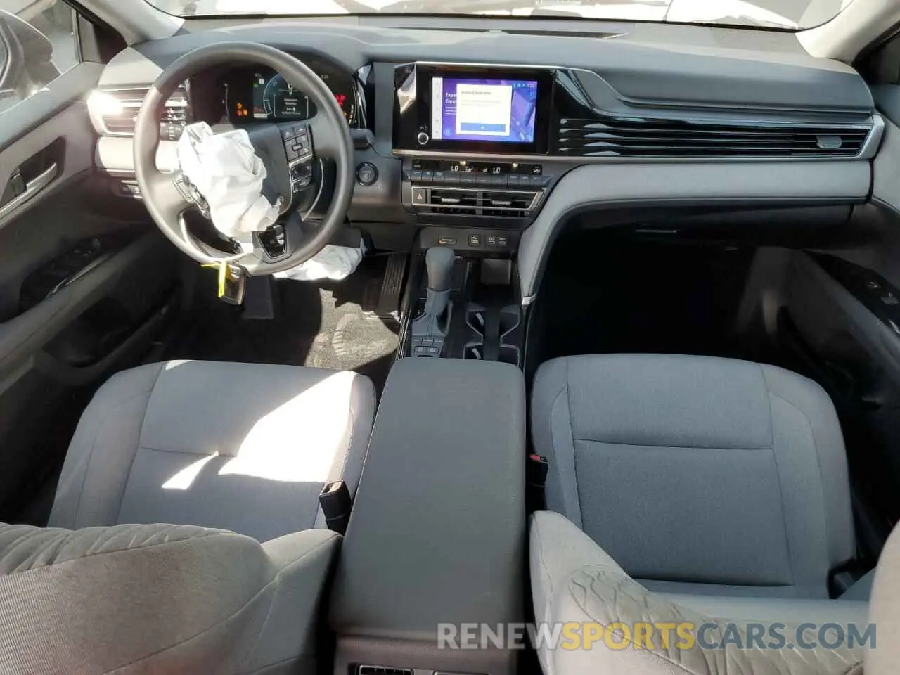 8 Фотография поврежденного автомобиля 4T1DAACK7SU530202 TOYOTA CAMRY 2025