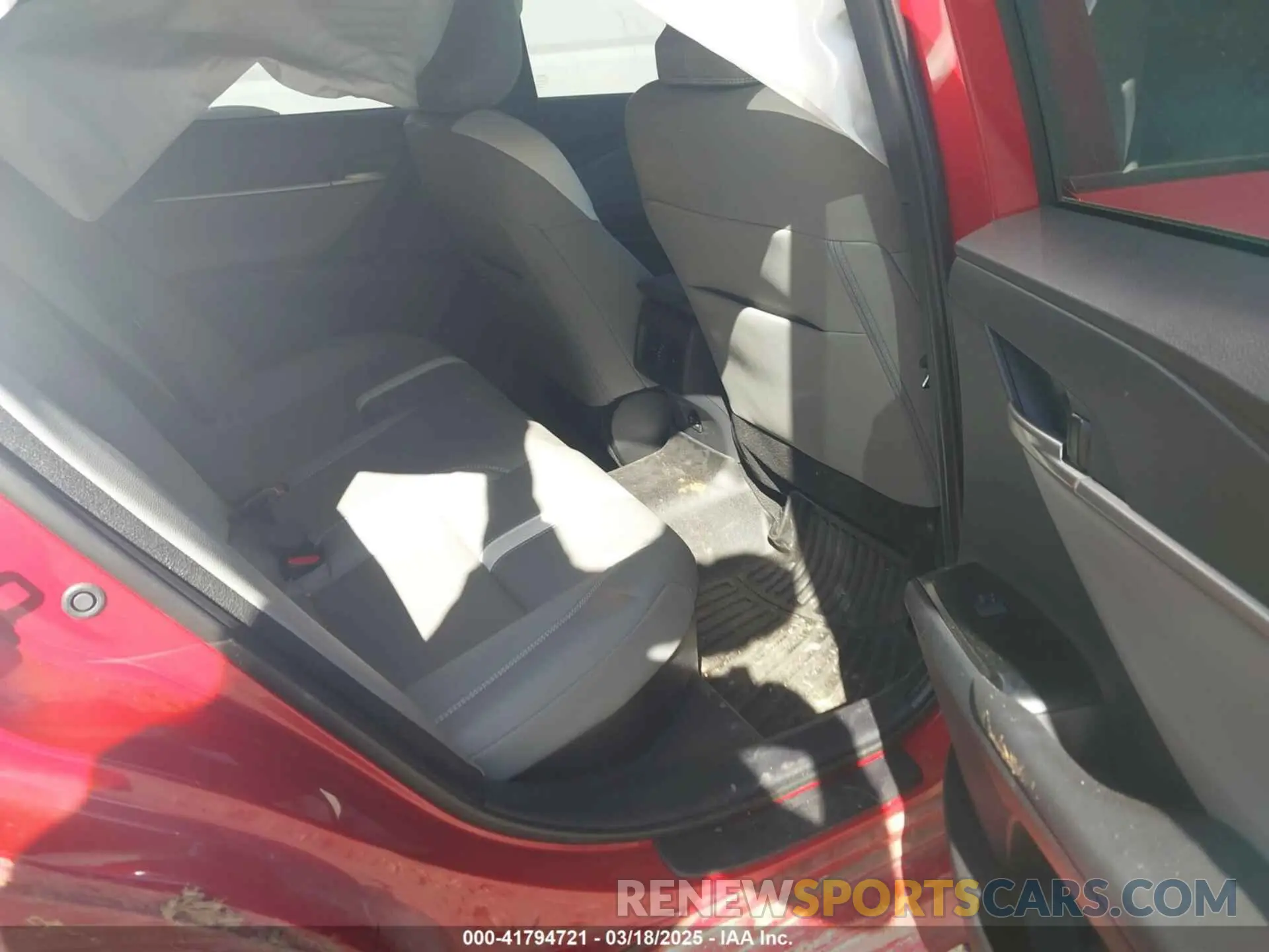 8 Фотография поврежденного автомобиля 4T1DAACK8SU010686 TOYOTA CAMRY 2025