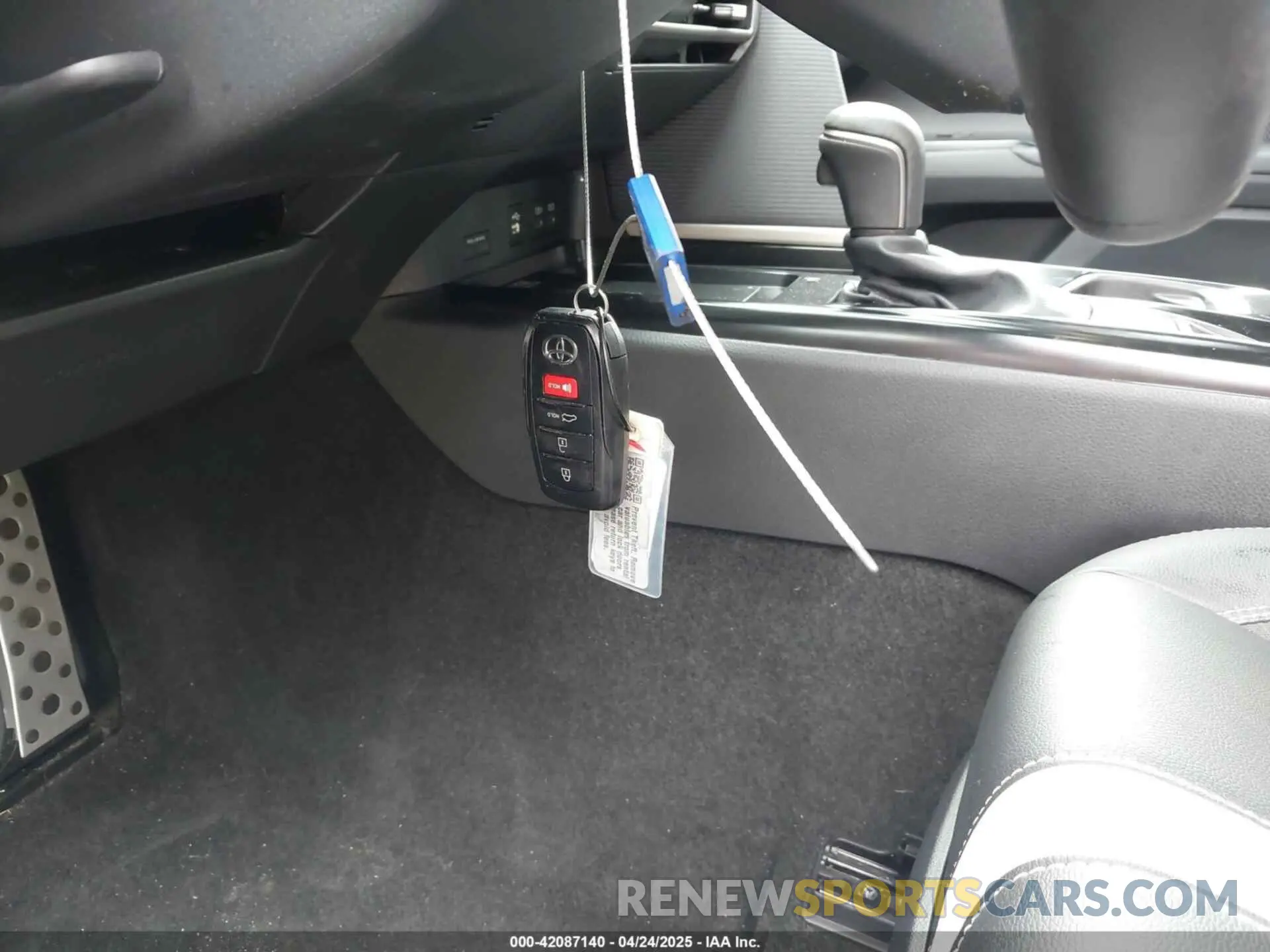 11 Фотография поврежденного автомобиля 4T1DAACK8SU038360 TOYOTA CAMRY 2025