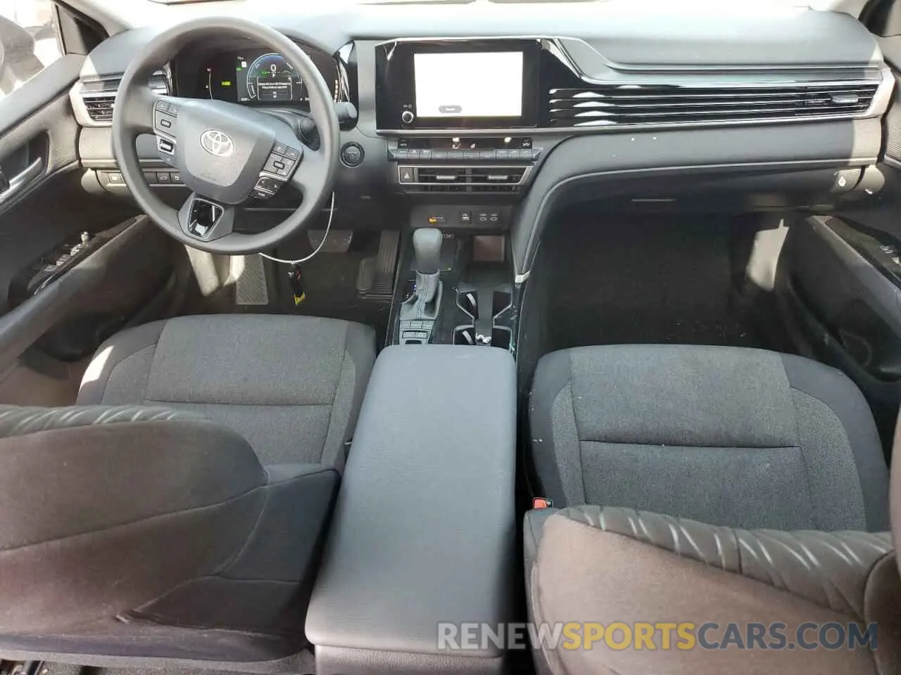 8 Фотография поврежденного автомобиля 4T1DAACK8SU071004 TOYOTA CAMRY 2025