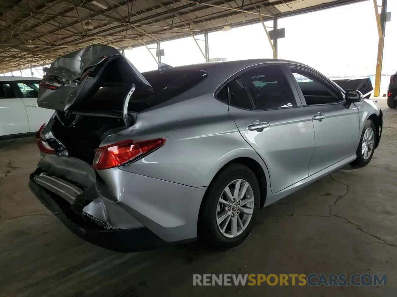 3 Фотография поврежденного автомобиля 4T1DAACK8SU107032 TOYOTA CAMRY 2025