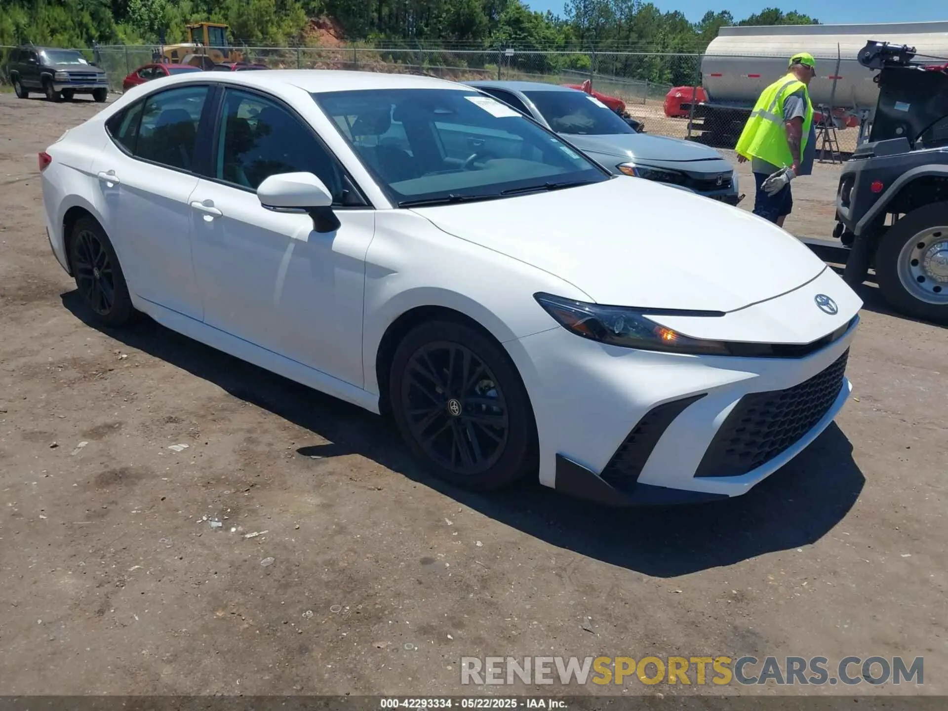 1 Фотография поврежденного автомобиля 4T1DAACK8SU517510 TOYOTA CAMRY 2025
