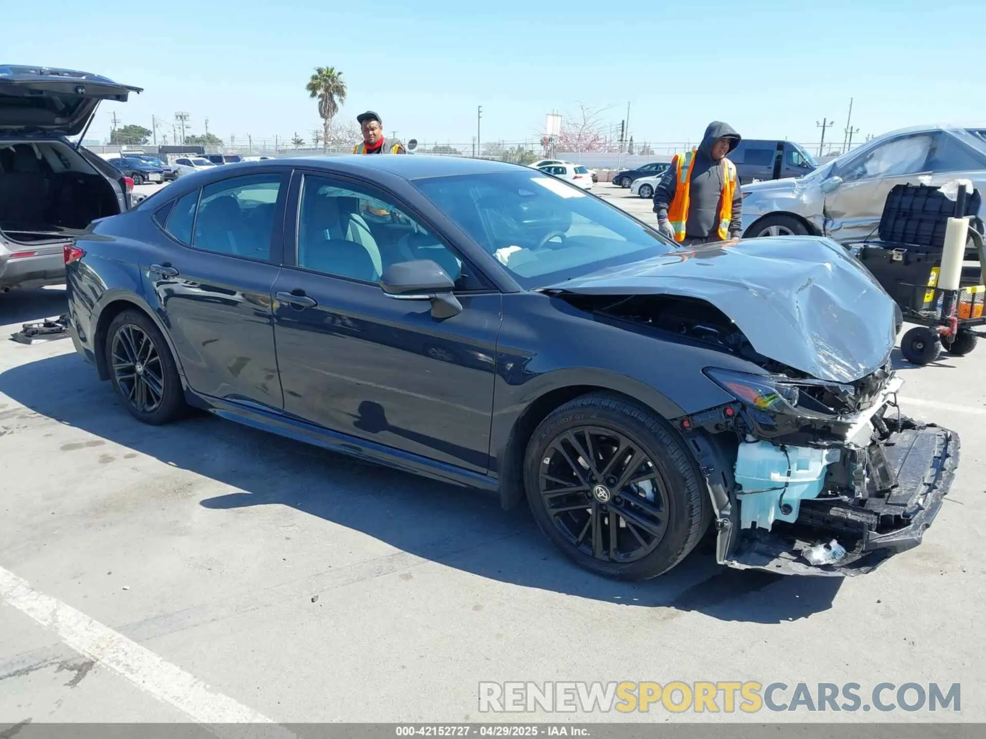 1 Фотография поврежденного автомобиля 4T1DAACK8SU570482 TOYOTA CAMRY 2025