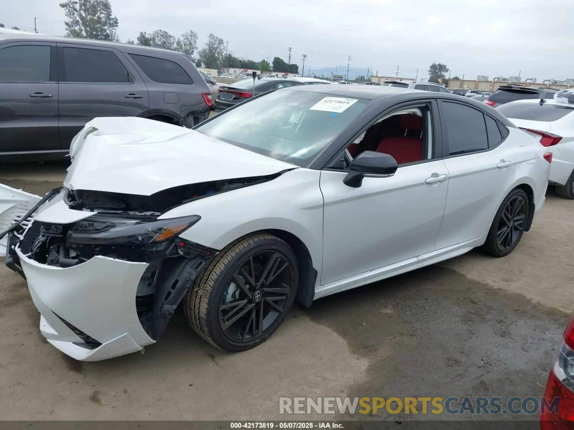 14 Photograph of a damaged car 4T1DAACK9SU007005 TOYOTA CAMRY 2025