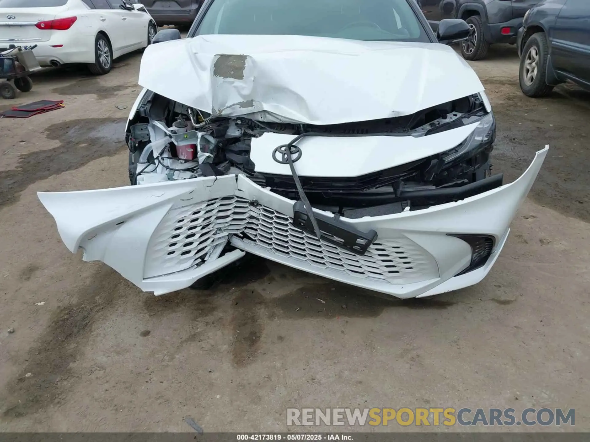 6 Photograph of a damaged car 4T1DAACK9SU007005 TOYOTA CAMRY 2025