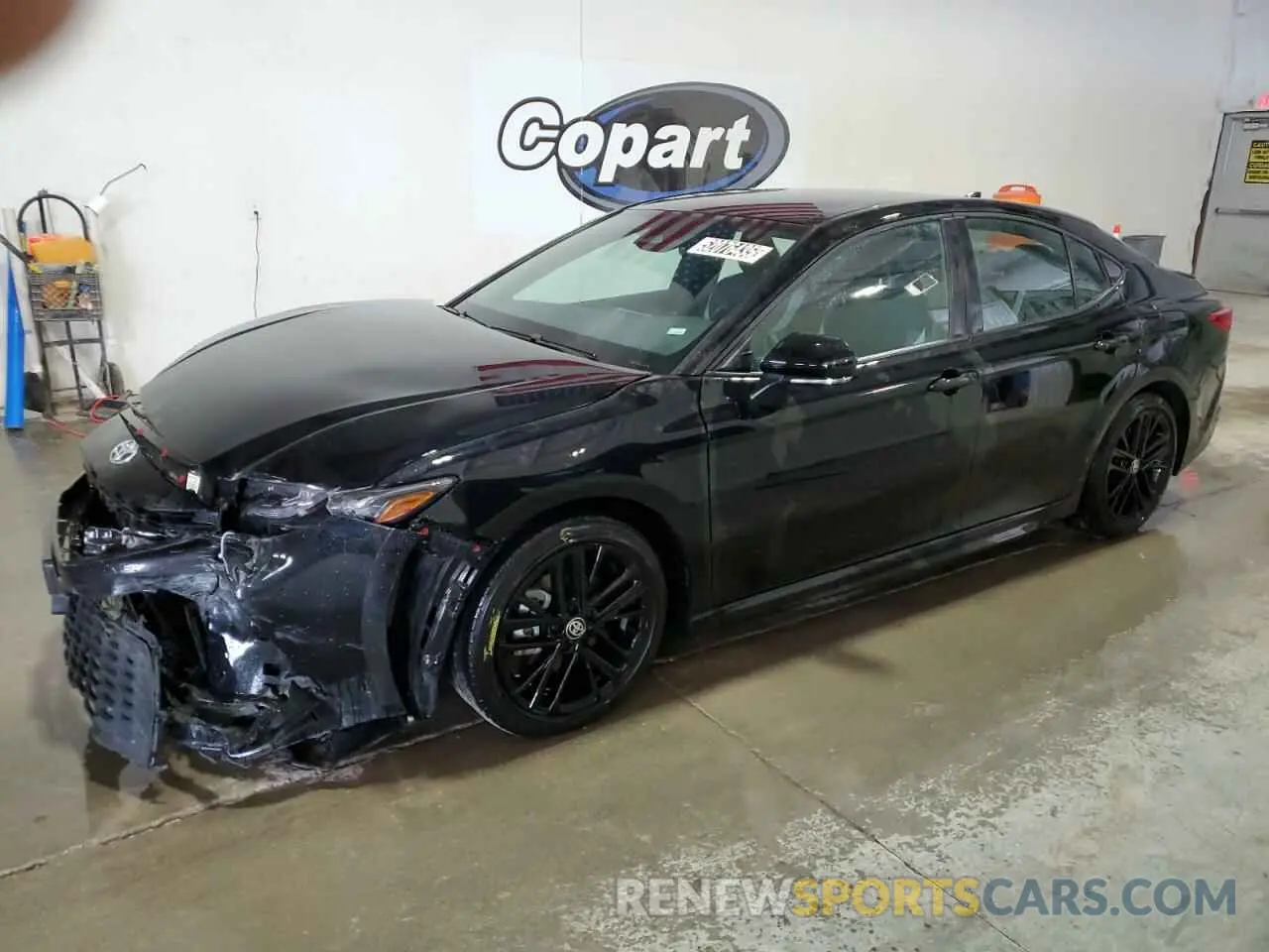 1 Фотография поврежденного автомобиля 4T1DAACK9SU009790 TOYOTA CAMRY 2025