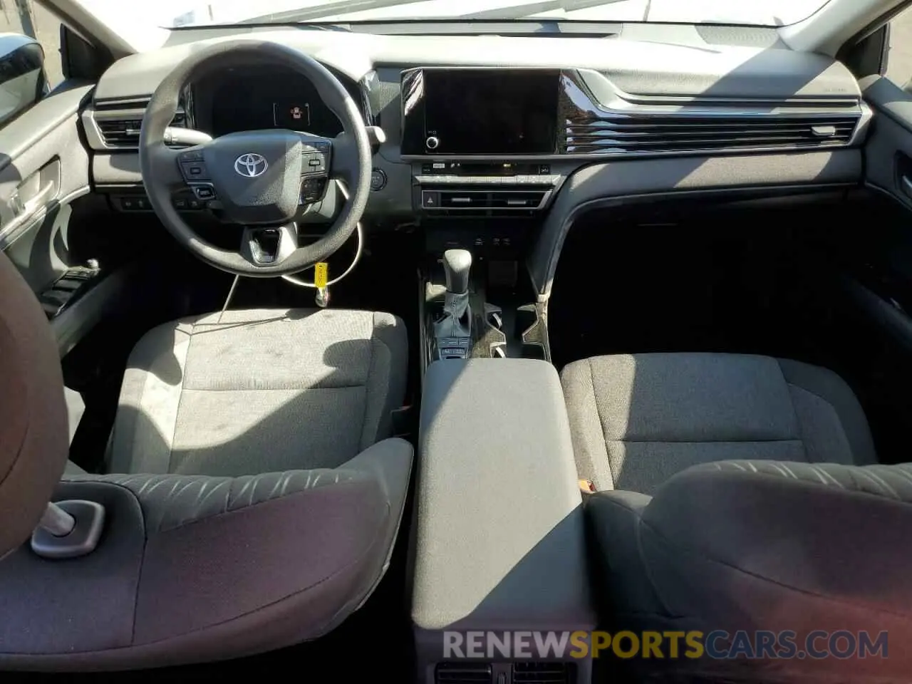 8 Фотография поврежденного автомобиля 4T1DAACK9SU013970 TOYOTA CAMRY 2025
