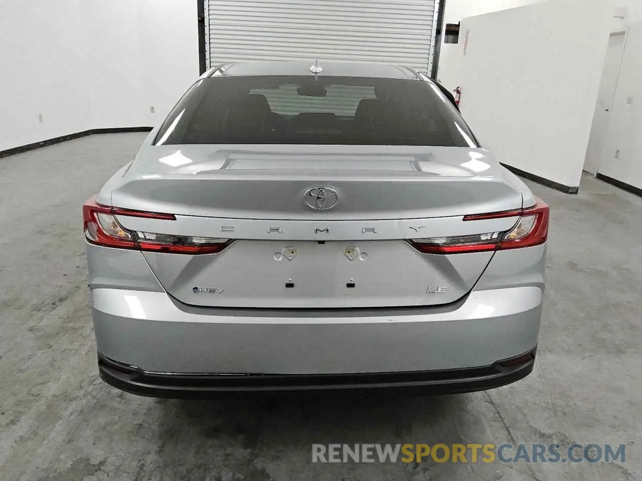 6 Фотография поврежденного автомобиля 4T1DAACK9SU018473 TOYOTA CAMRY 2025