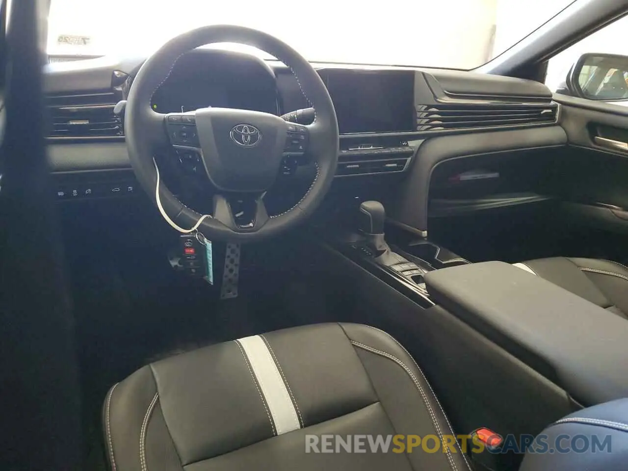 8 Фотография поврежденного автомобиля 4T1DAACK9SU024340 TOYOTA CAMRY 2025