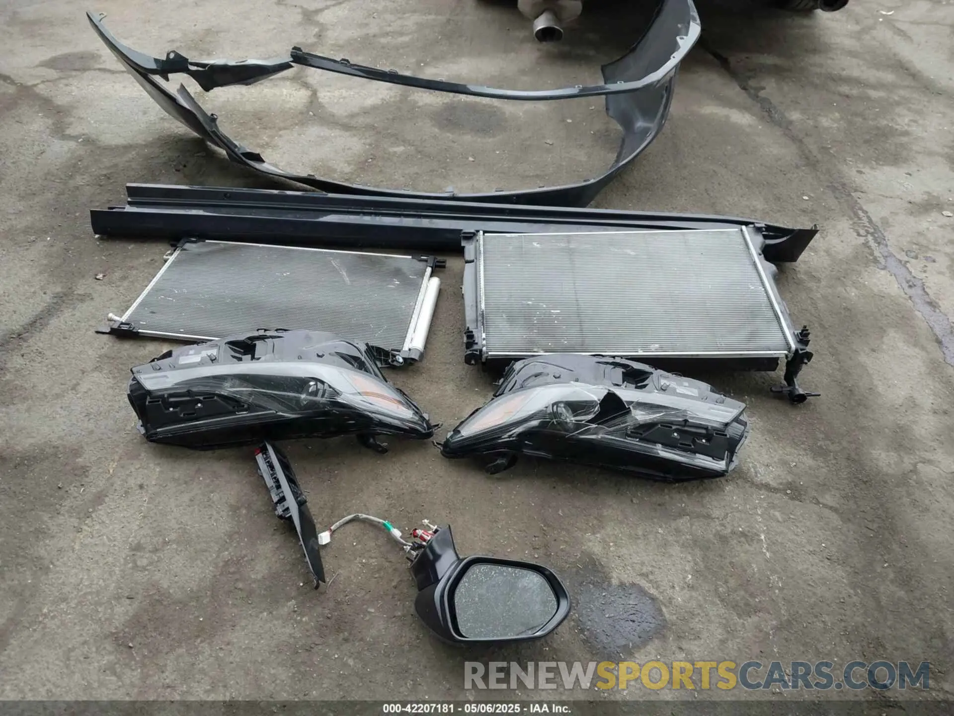 12 Photograph of a damaged car 4T1DAACK9SU043003 TOYOTA CAMRY 2025