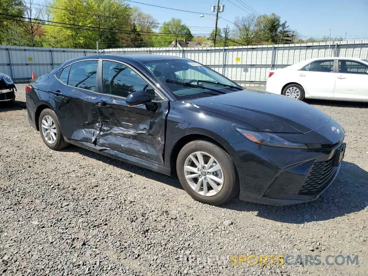 4 Photograph of a damaged car 4T1DAACK9SU117570 TOYOTA CAMRY 2025