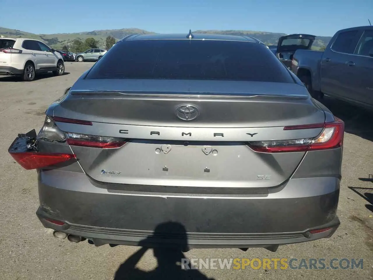 6 Photograph of a damaged car 4T1DAACK9SU515328 TOYOTA CAMRY 2025