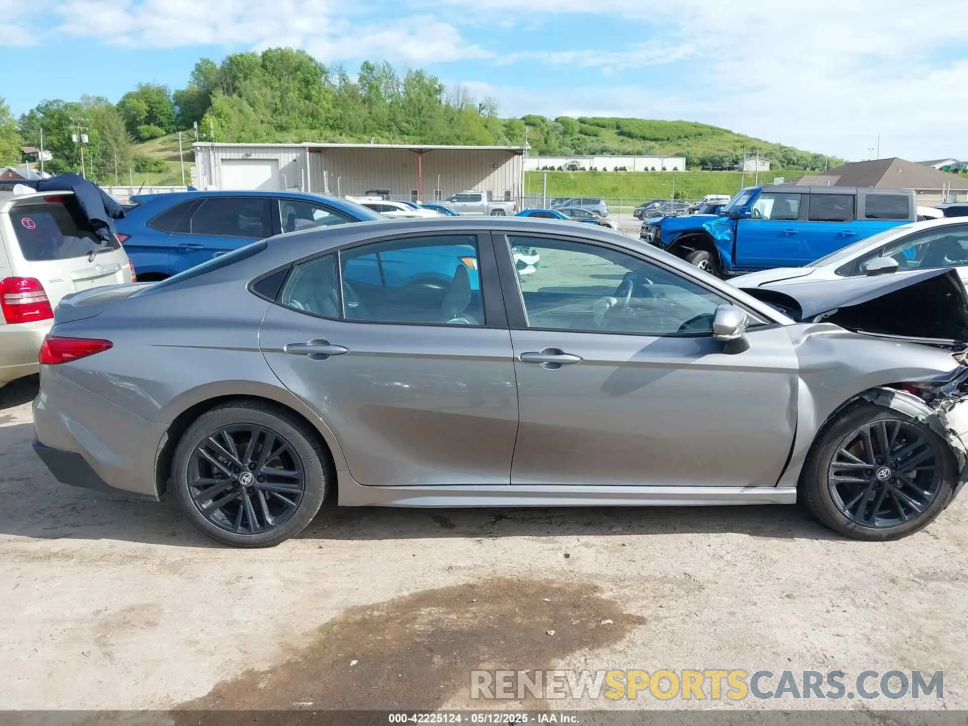 14 Photograph of a damaged car 4T1DAACK9SU518259 TOYOTA CAMRY 2025
